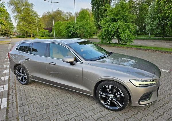Volvo V60 cena 98500 przebieg: 164354, rok produkcji 2019 z Bydgoszcz małe 781